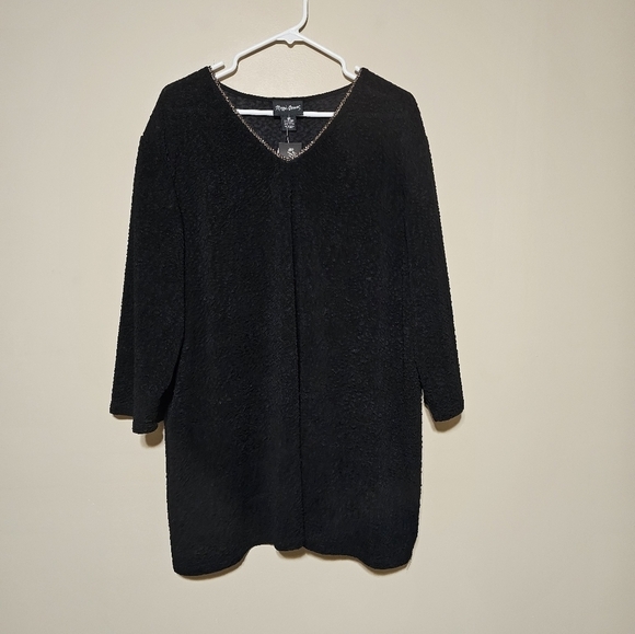 Maggie Barnes Women’s Plus Size 2X Top V-neck Textured Black Pullover Blouse NWT - Picture 1 of 7